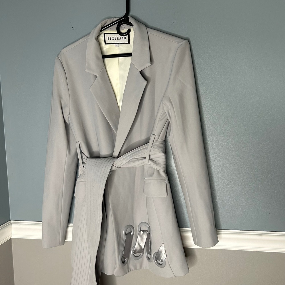 BBX BRAND Women's Gray Blazer Dress Belted O-Ring Detail Size 8